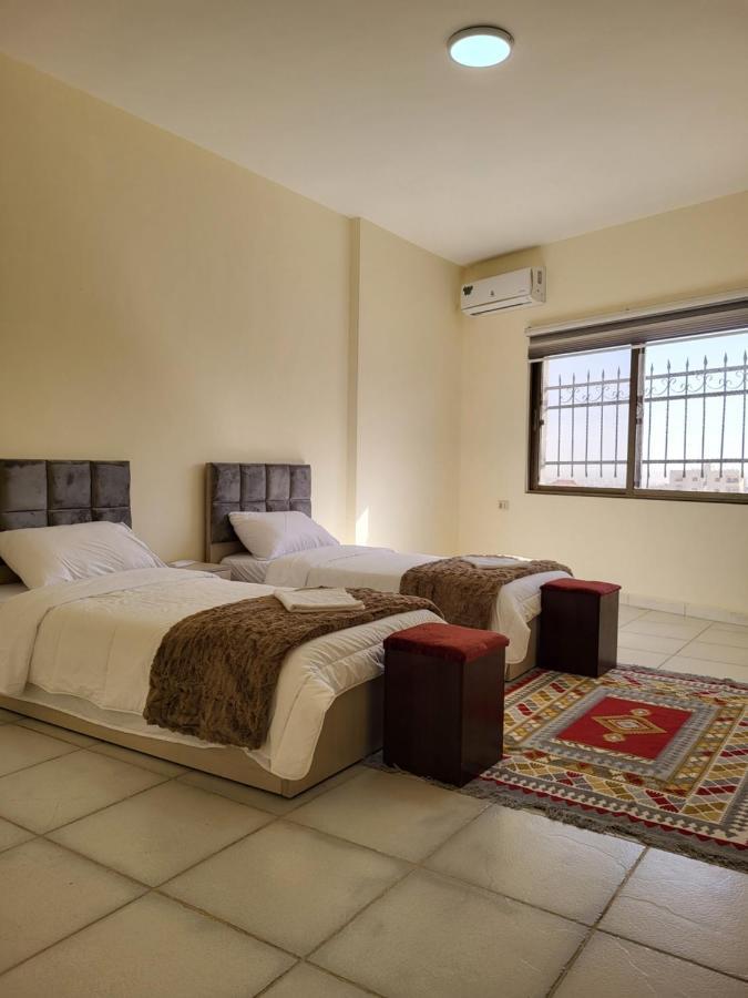 Ibn Kathir Apartment Madaba Kültér fotó