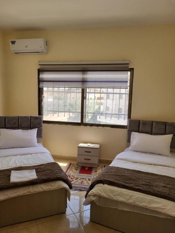 Ibn Kathir Apartment Madaba Kültér fotó